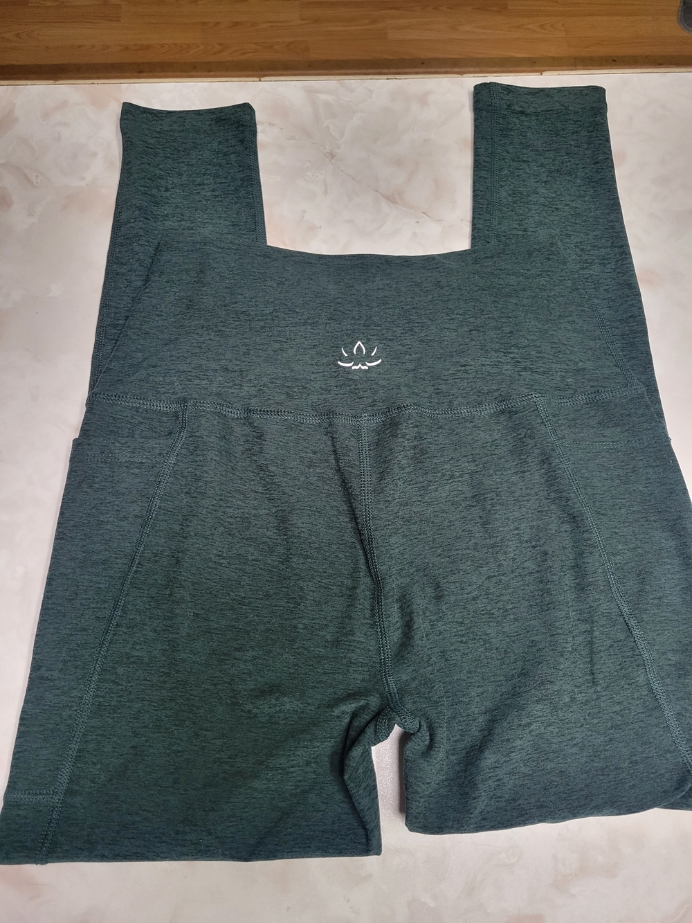Beyond Yoga Forest Green High-Rise Seam Detail Leggings